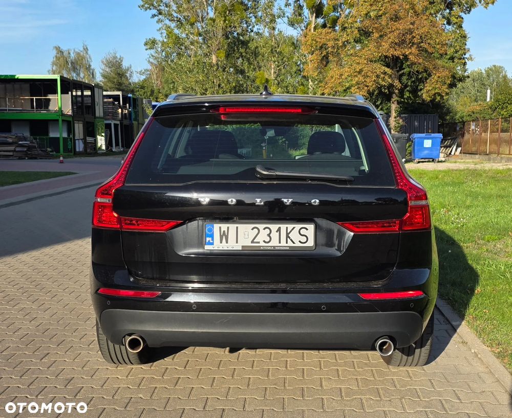 Volvo XC 60 B5 B AWD Momentum - 5