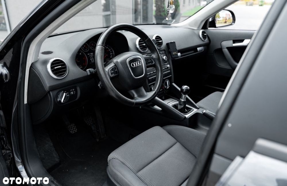 Audi A3 Sportback 2.0 TDI DPF S line Sportpaket - 14