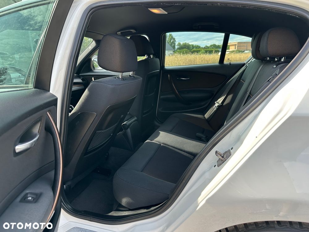 BMW Seria 1 - 25
