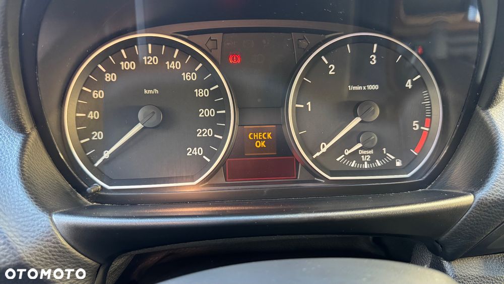 BMW Seria 1 118d DPF - 24