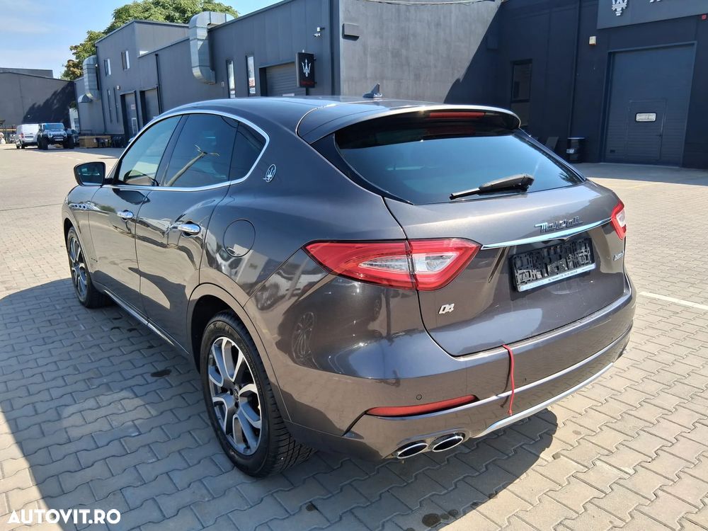 Maserati Levante - 3