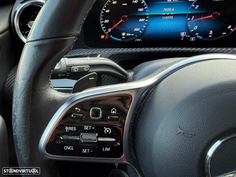 Mercedes-Benz A 180 7G-DCT Special Edition - 23