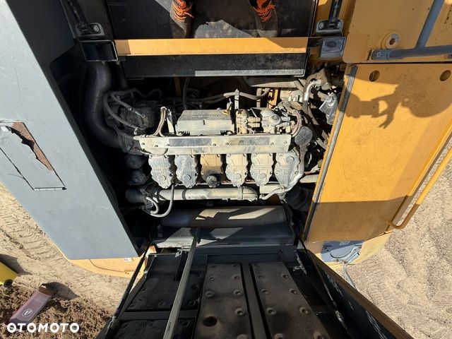 Liebherr R944C LC - 13