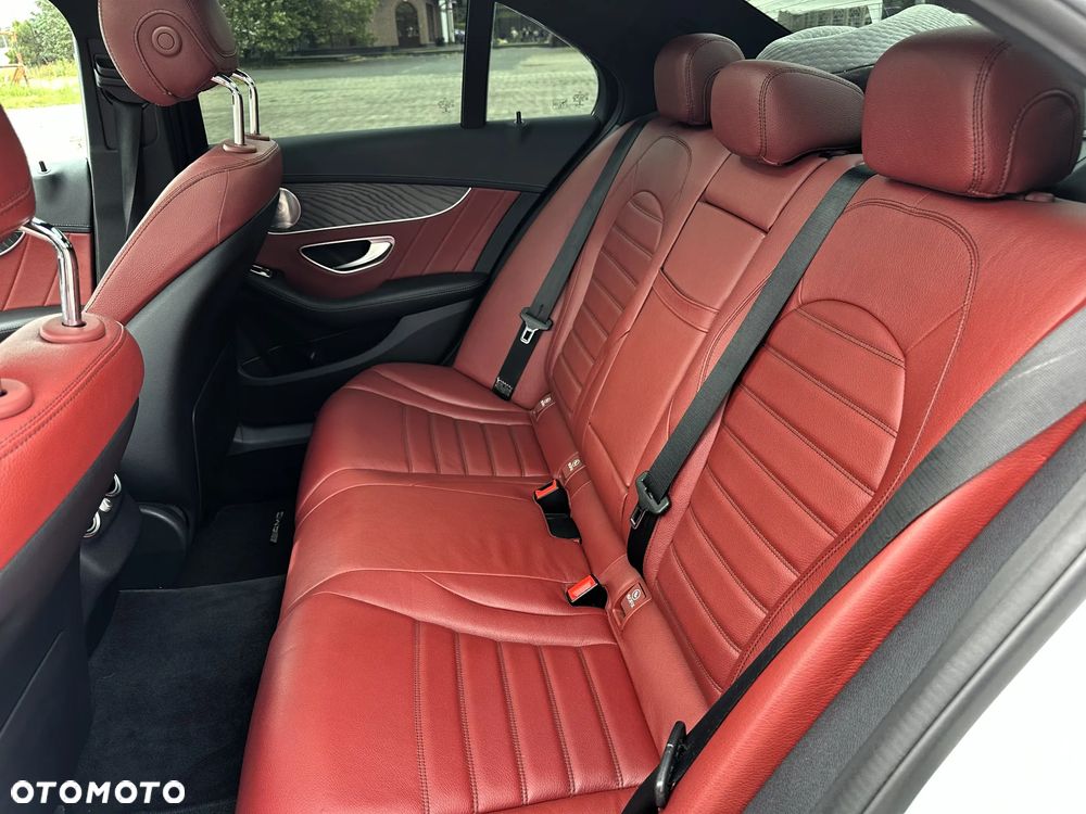 Mercedes-Benz Klasa C 450 AMG 4-Matic 7G-TRONIC - 12