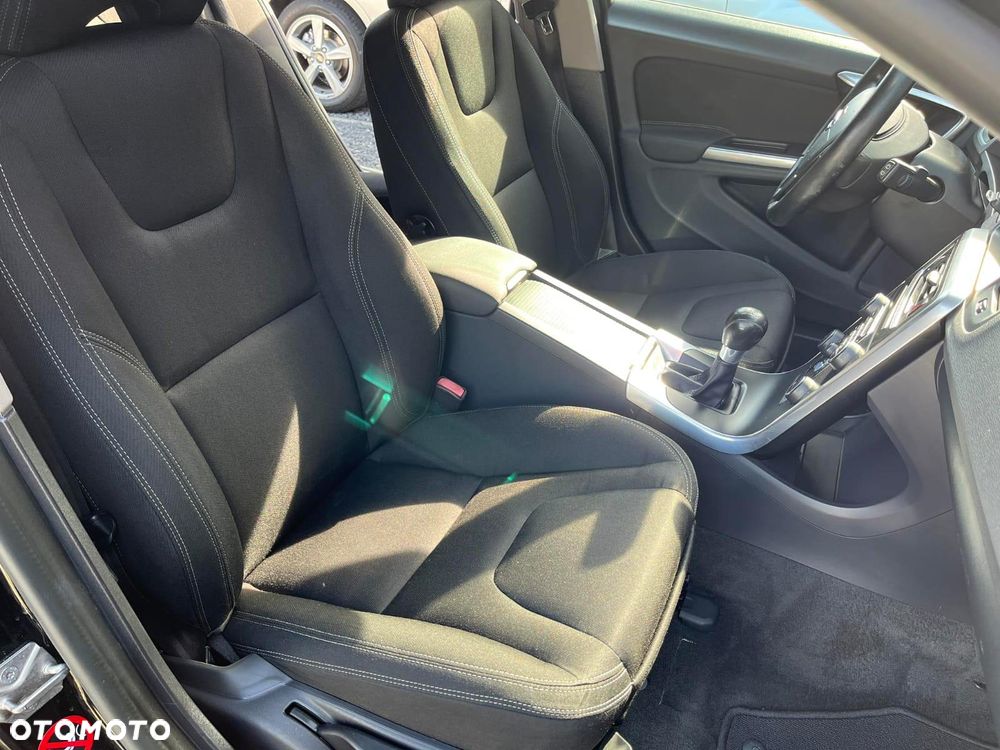Volvo V60 DRIVe Momentum - 5