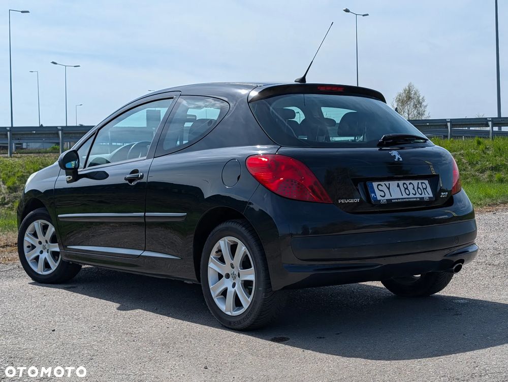 Peugeot 207 120 Sport - 11