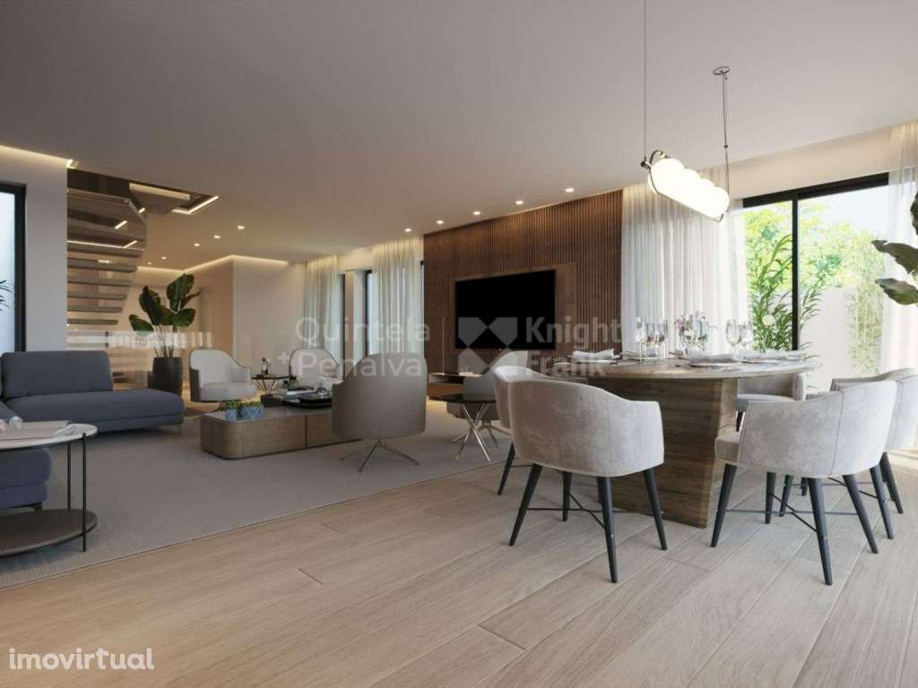 Moradia T3+1 com jardim e piscina privativos na Aldeia de Juso - Grande imagem: 2/14