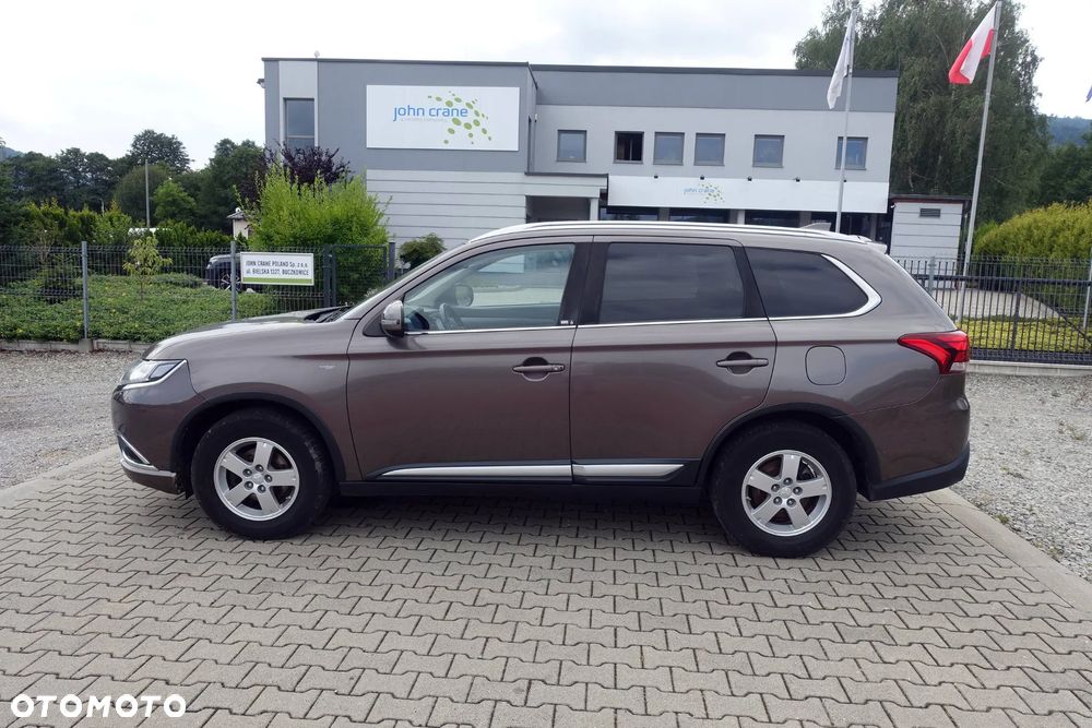 Mitsubishi Outlander 2.2 DI-D 4WD Intense - 8
