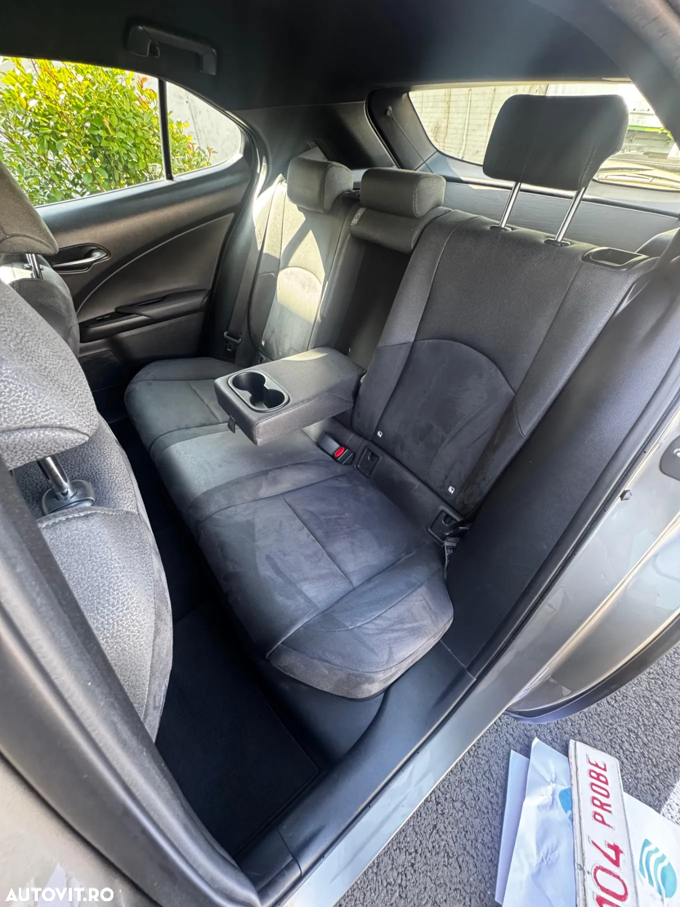 Lexus UX 250h 2.0L HEV 20H- (178 HP) 4X2 CVT Business - 15