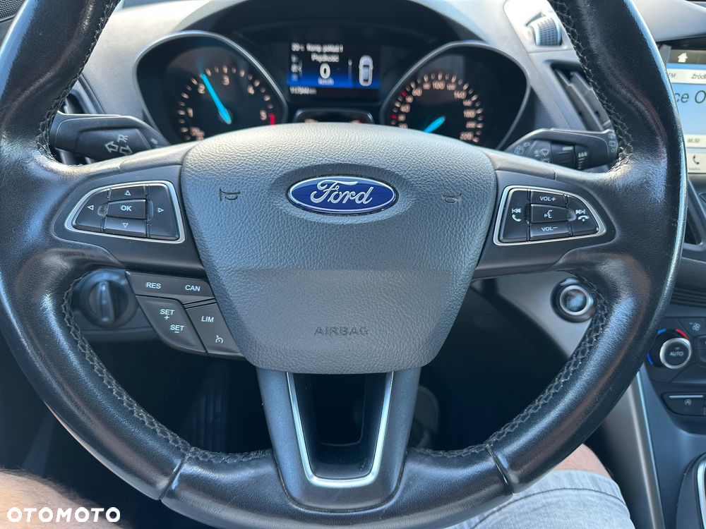 Ford Kuga 2.0 TDCi 4x2 Titanium - 12