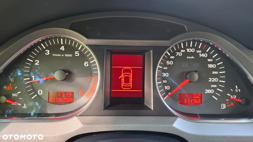 Audi A6 Limousine 2.4 - 7