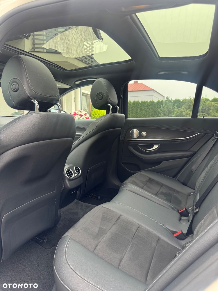Mercedes-Benz Klasa E 400 d 4-Matic 9G-TRONIC - 13
