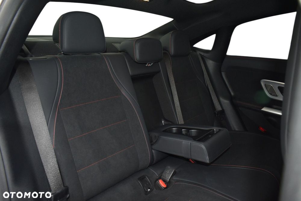 Mercedes-Benz CLA 200 mHEV 8G-DCT - 10