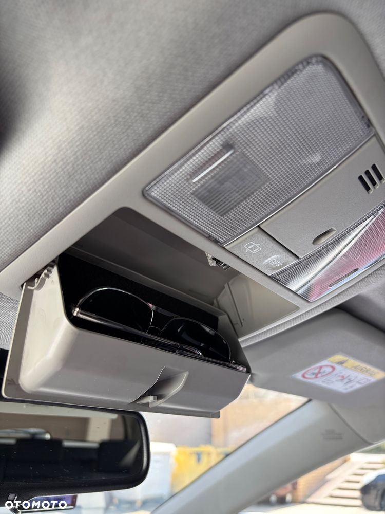 Toyota Auris Hybrid 135 Selection - 25