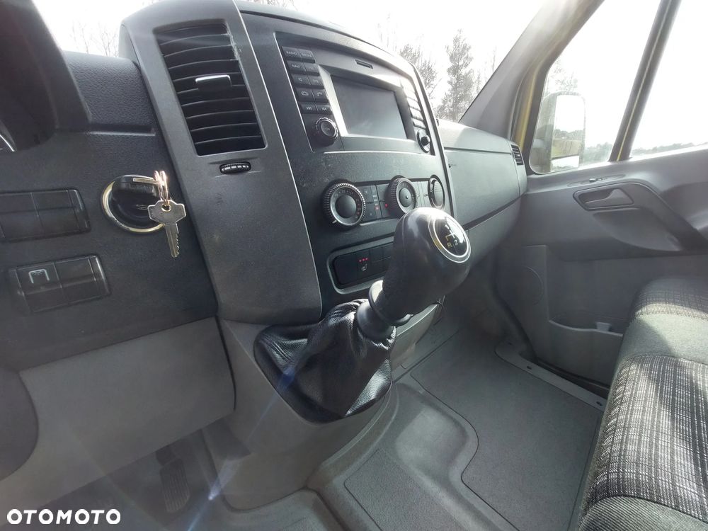 Mercedes-Benz Sprinter - 5