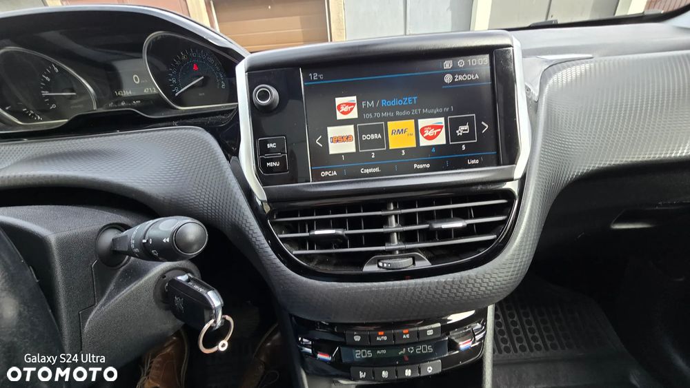 Peugeot 2008 1.2 Pure Tech GPF Allure S&S EAT6 - 13