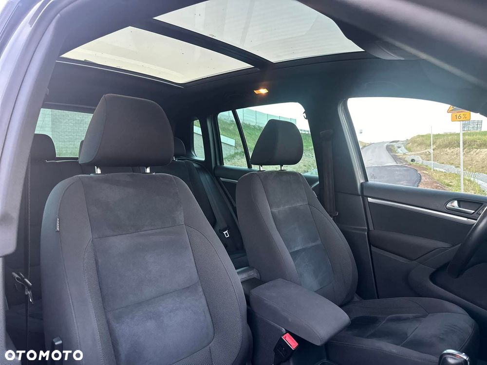 Volkswagen Tiguan 2.0 TDI DPF 4Motion BlueMotion Technology DSG Sport & Style - 10