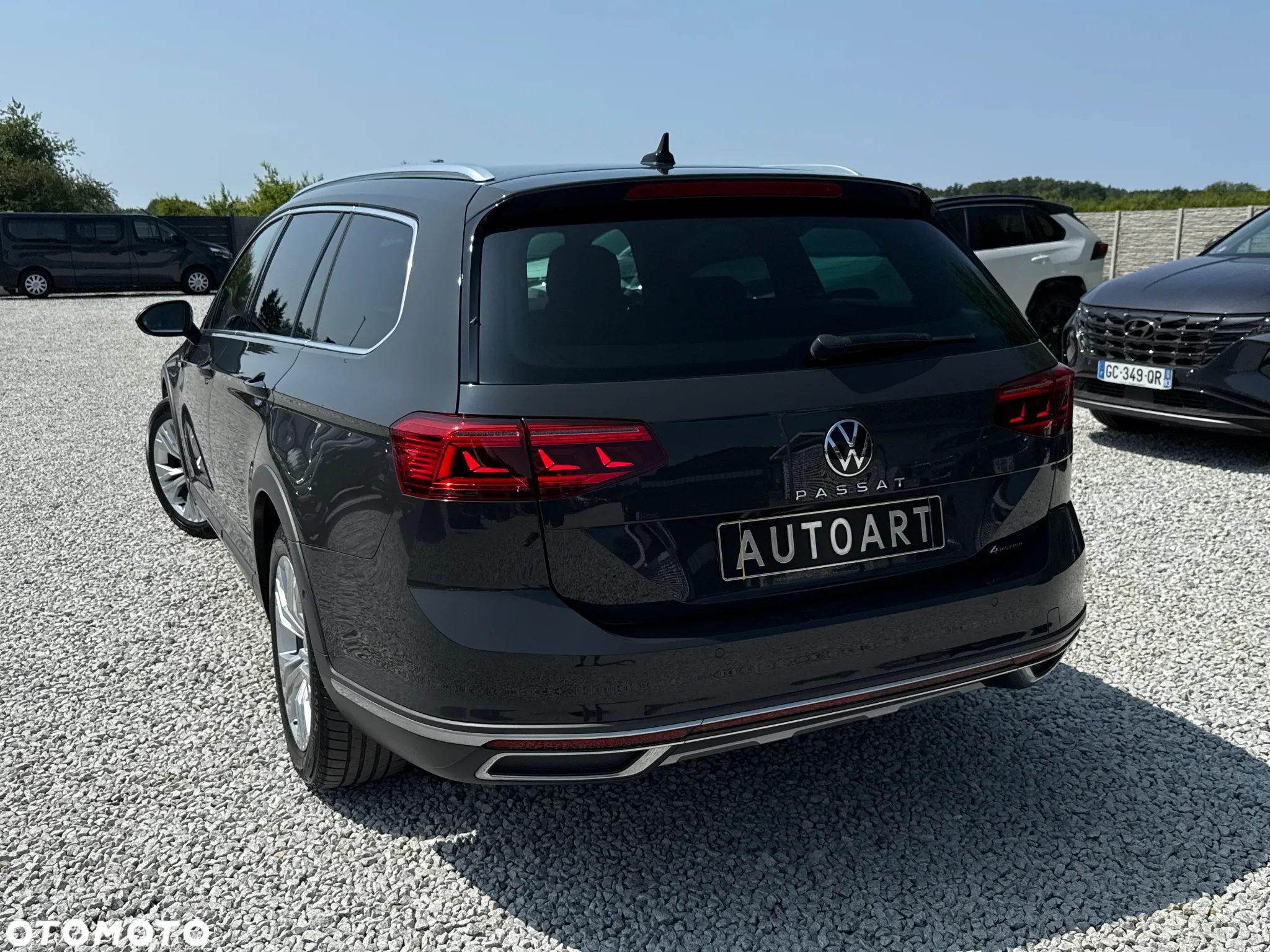 Volkswagen Passat Variant 2.0 TDI SCR DSG 4Motion Alltrack - 14