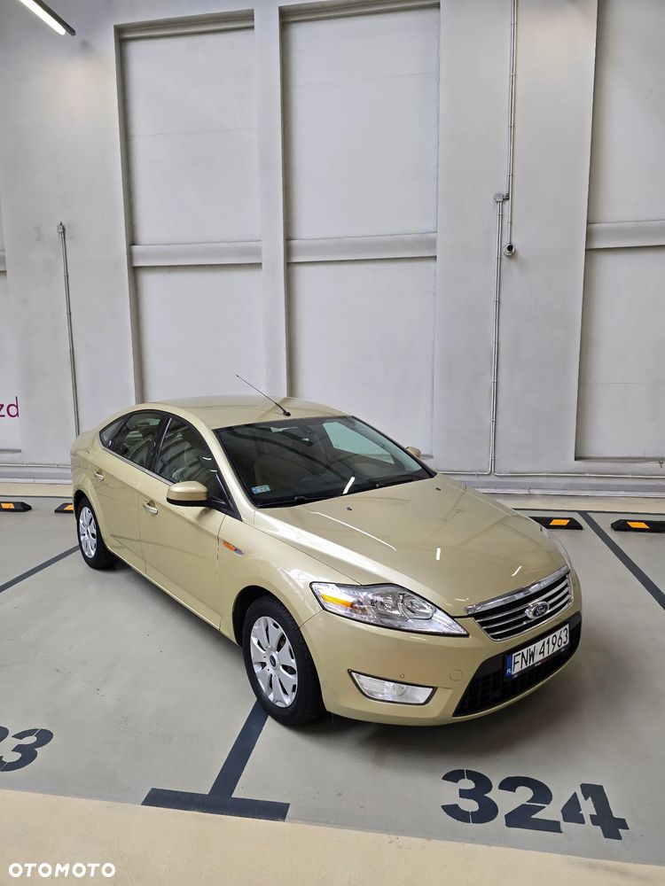Ford Mondeo 2.0 Ghia - 2