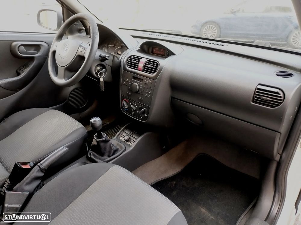 Opel CORSA - 25
