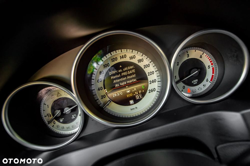 Mercedes-Benz Klasa E 350 BlueTEC 7G-TRONIC - 39