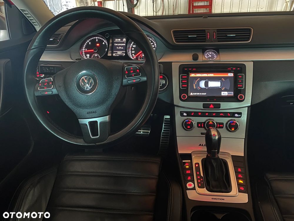 Volkswagen Passat Alltrack 2.0 TDI 4Motion DSG BlueMotion Tec - 34