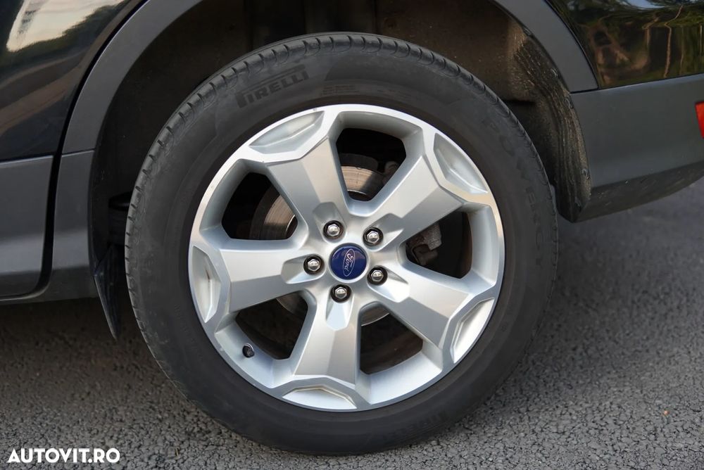 Ford Kuga 2.0 TDCi Powershift 4WD Titanium - 8
