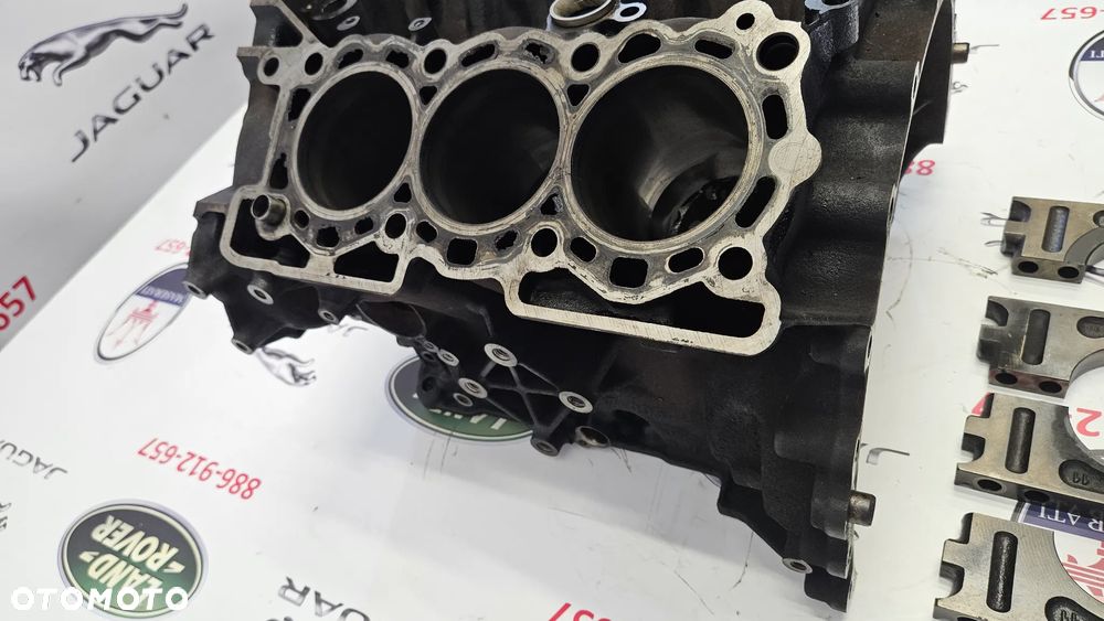 Jaguar XJ 351 3.0D 306DT V6 DIESEL Blok silnika 9X2Q6015CC - 10