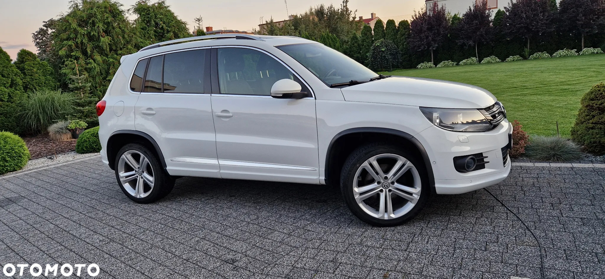 Volkswagen Tiguan 1.4 TSI 4Mot R-Style - 12