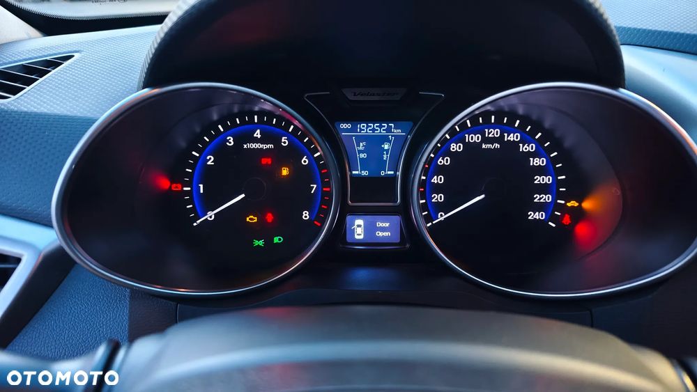 Hyundai Veloster 1.6 Premium - 12