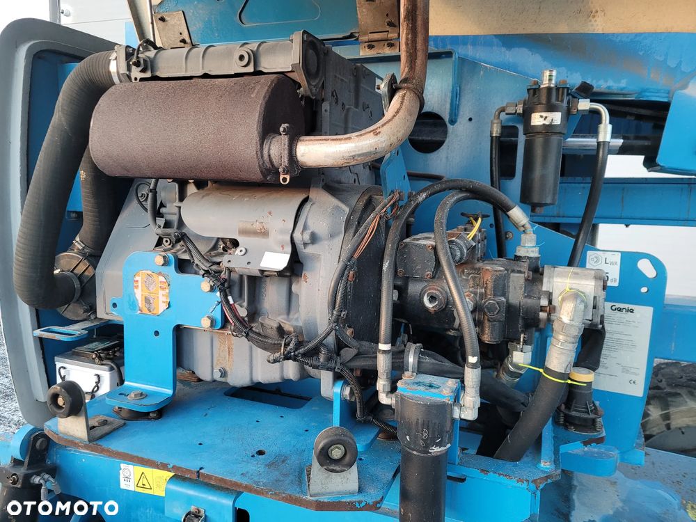 Genie Z51/30 JRT - 11