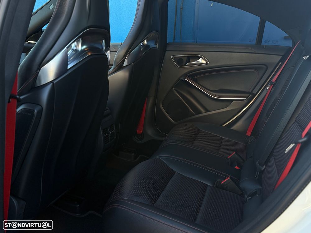 Mercedes-Benz CLA 45 AMG 4Matic 7G-DCT Edition 1 - 10