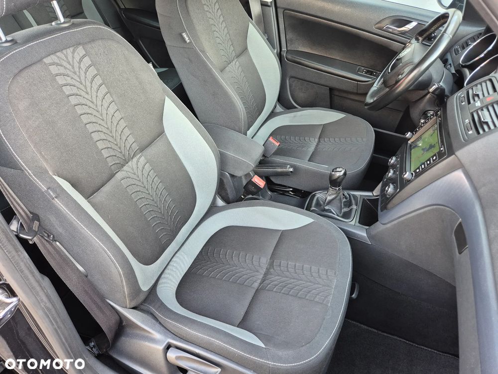 Skoda Yeti 1.2 TSI Adventure - 21