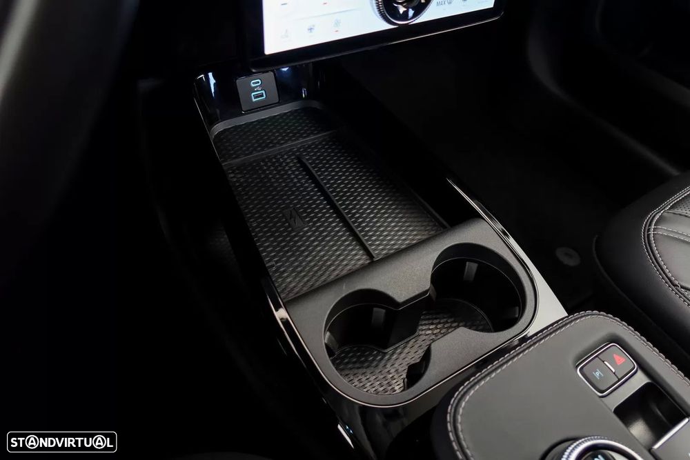 Ford Mustang Mach-E - 12