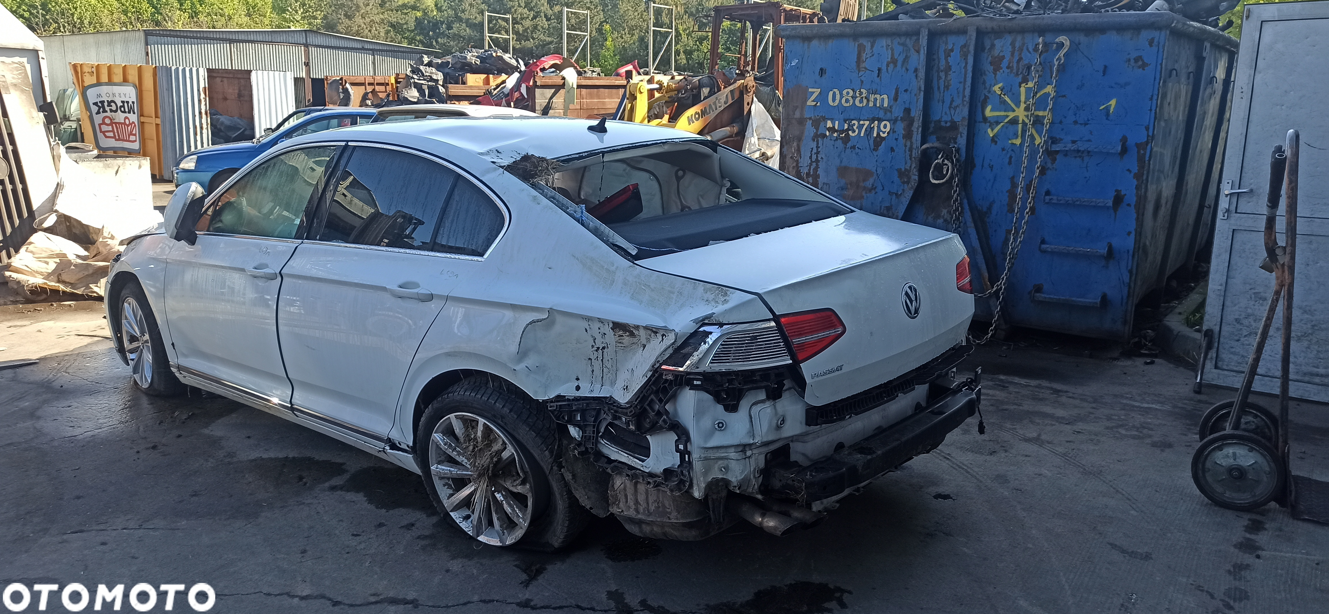 VW Passat B8 z silnikiem 1,8 TSI o ozn. CJSC  i skrzynią manualną o ozn. QTQ kolor biały ozn. LC9A  Częsci - 4