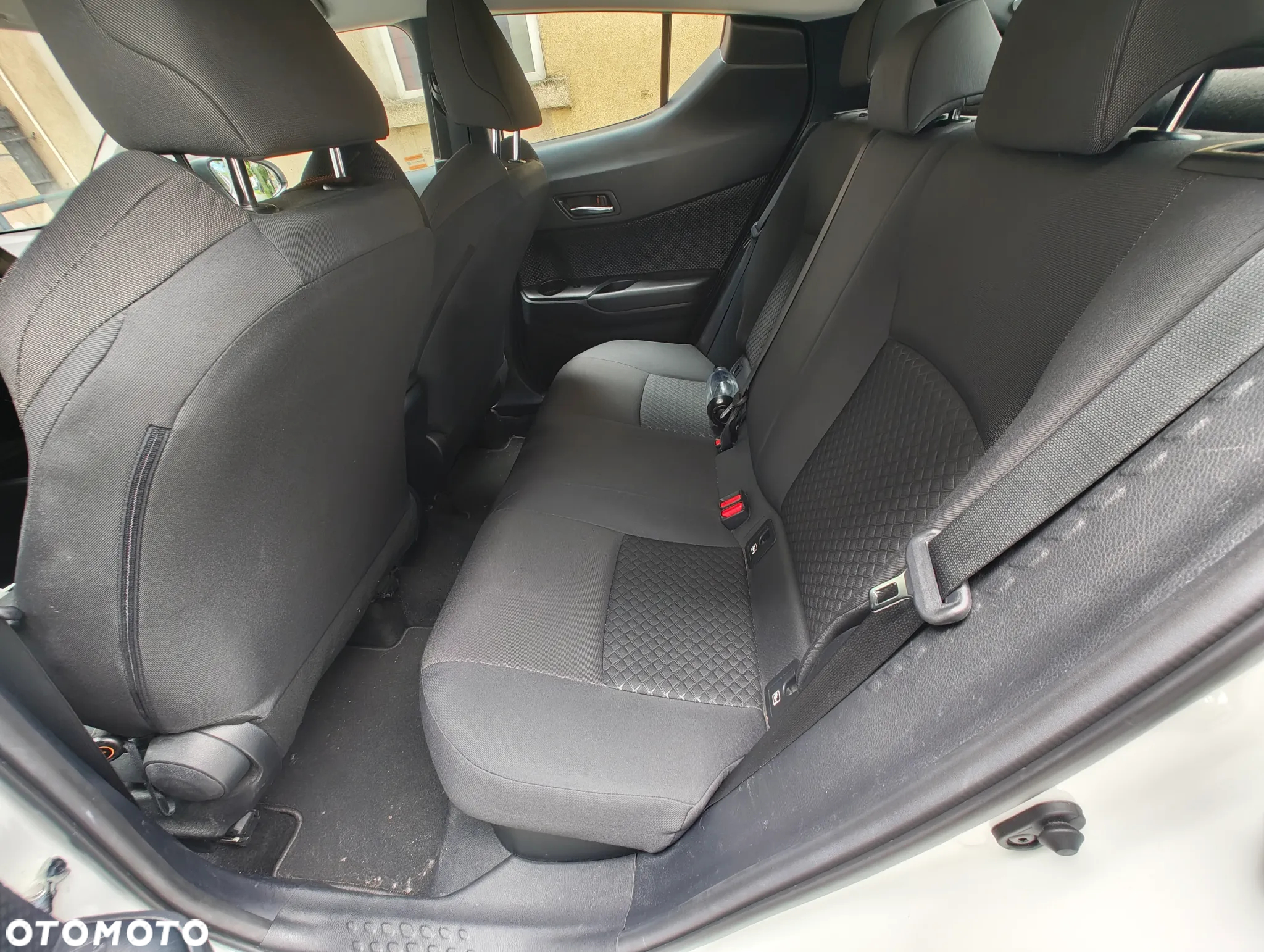 Toyota C-HR 1.8 Hybrid Comfort - 11