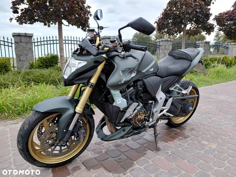 Honda CB - 2