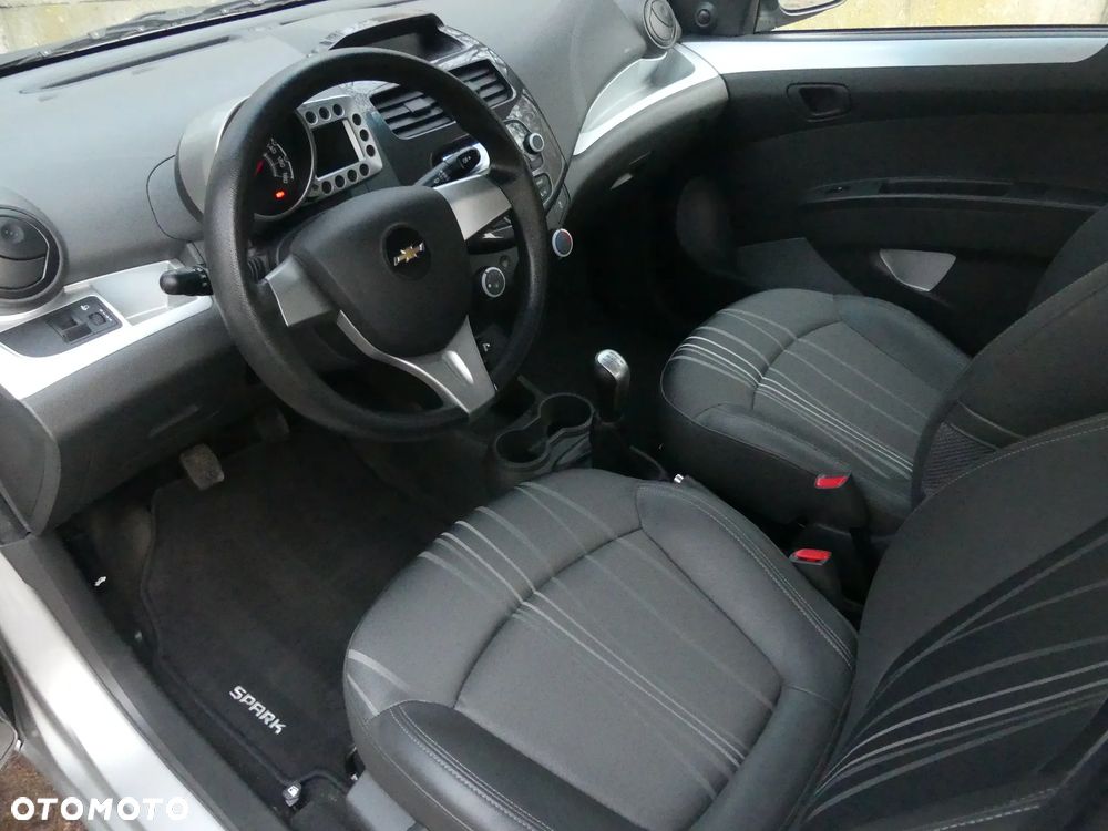 Chevrolet Spark 1.0 LT - 2