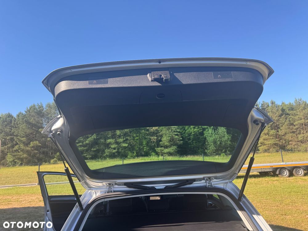 Volkswagen Golf 1.6 TDI Join - 16