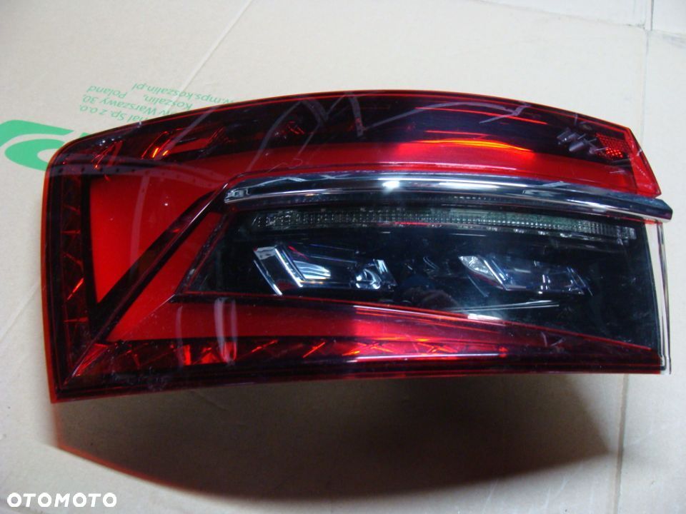 SKODA SUPERB III LIFT KOMBI LAMPA TYLNA LEWA 3V9945207C - 1