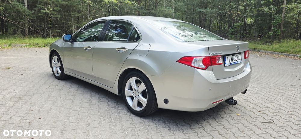 Honda Accord 2.0 Lifestyle - 25
