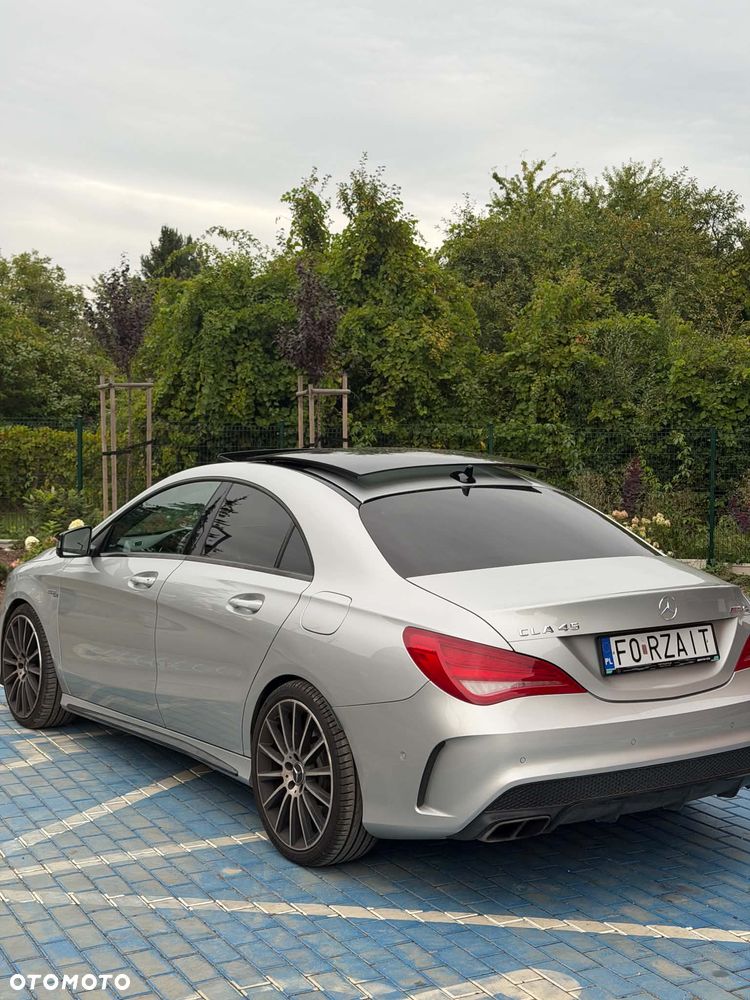 Mercedes-Benz CLA 45 AMG 4-Matic - 9