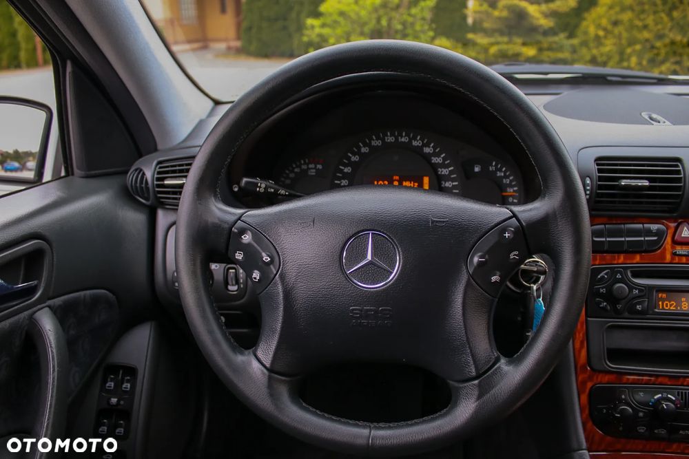 Mercedes-Benz Klasa C 180 Kompressor Automatik Classic - 34