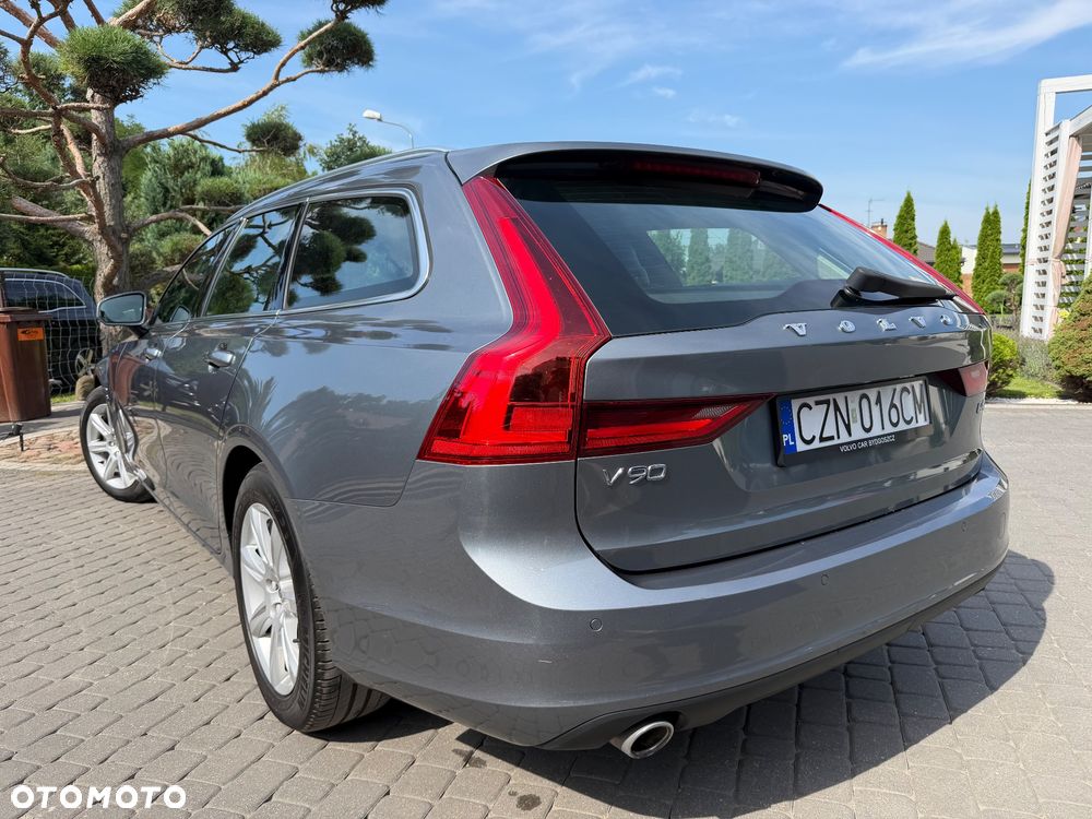 Volvo V90 D4 Momentum - 8