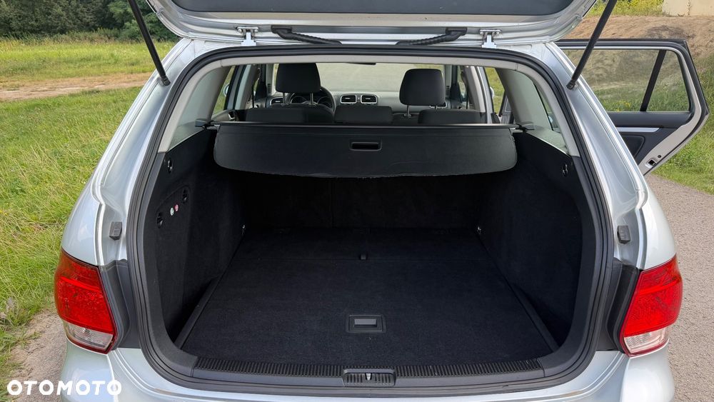 Volkswagen Golf 1.6 TDI DPF Team - 29