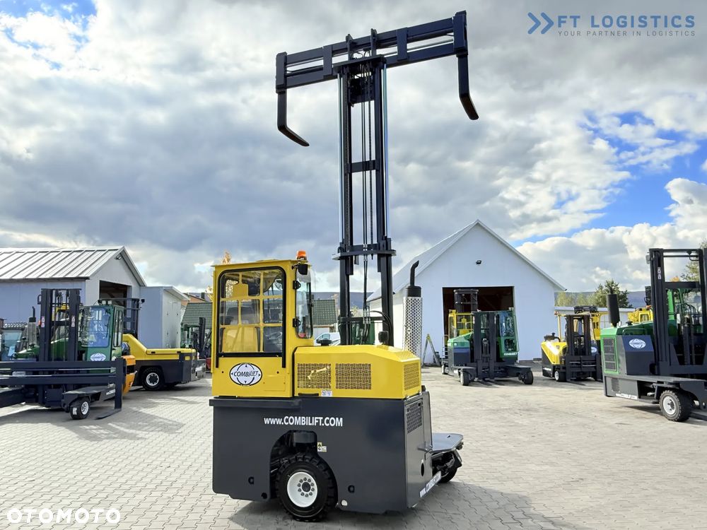 Combilift WÓZEK CZTEROKIERUNKOWY - WIELOKIERUNKOWY / JEDYNIE 491 MTH / C2500 / GAS / DUPLEX 4600MM / KRÓTKI - JEDYNIE 1900MM / SZEROKI 2700 POZYCJONER WIDEŁ / OGRZEWANIE / PEŁNA OGRZEWANA KABINA / STAN IDEALNY / Szeroka oferta wózków czterokierunkowych i bocznych, dopasowanych do różnorodnych potrzeb i zastosowań - 35