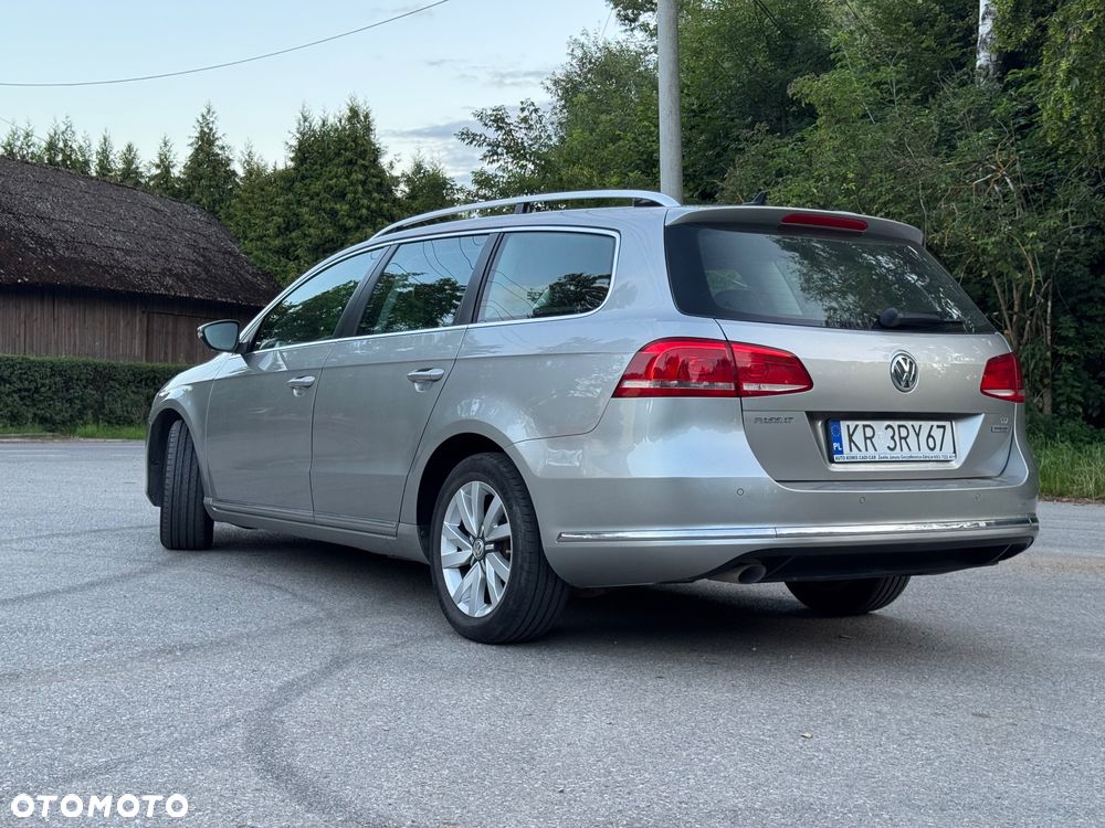 Volkswagen Passat 1.6 TDI DPF BlueMotion Technology Comfortline - 3