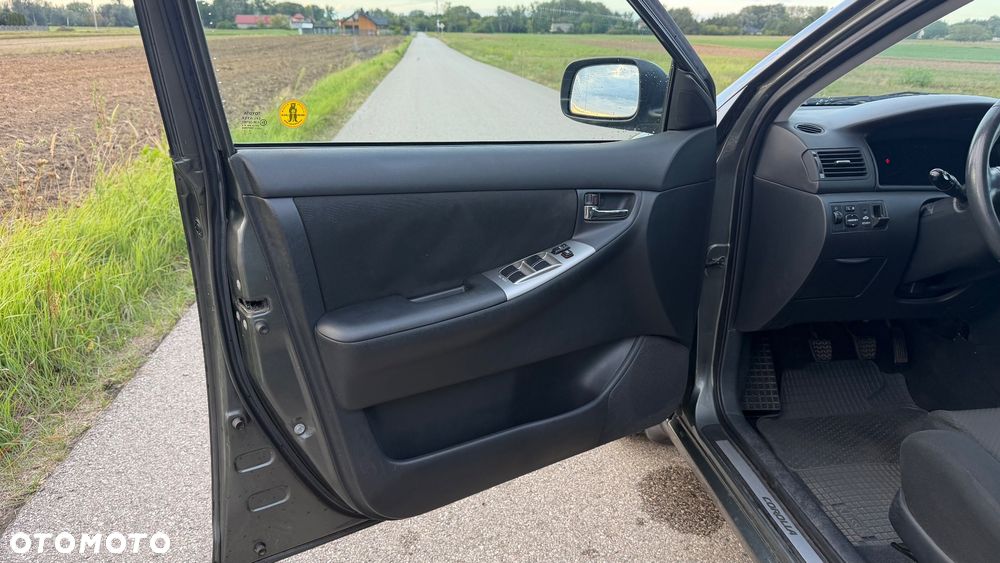 Toyota Corolla 1.6 VVT-i Sol - 10