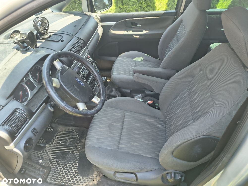 Ford Galaxy - 4