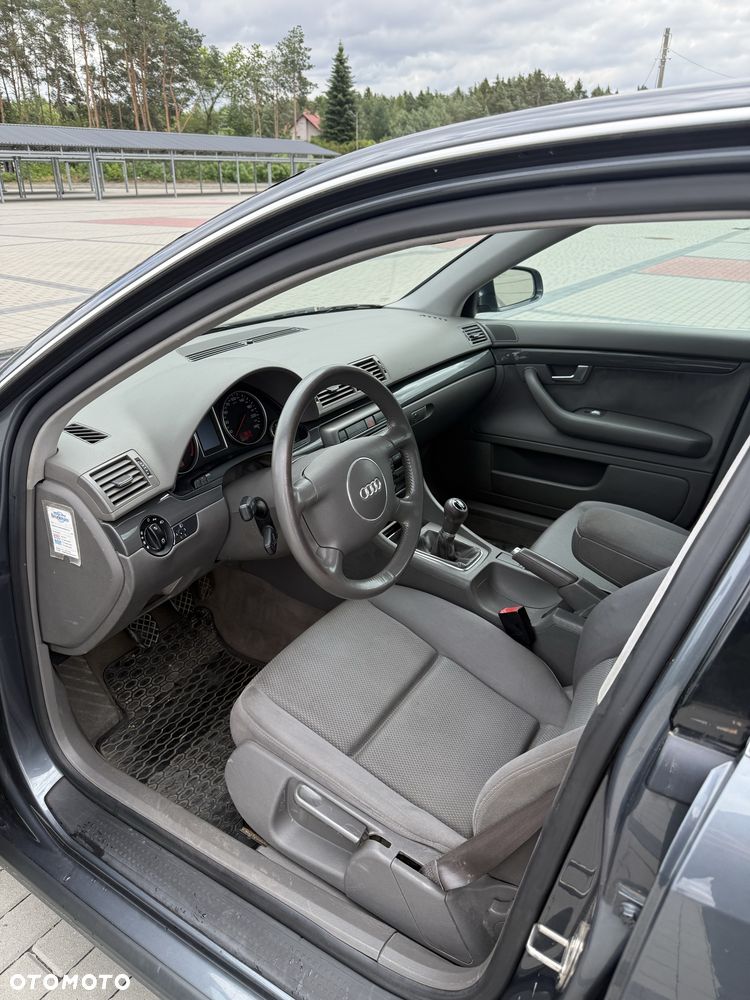 Audi A4 Limousine - 7